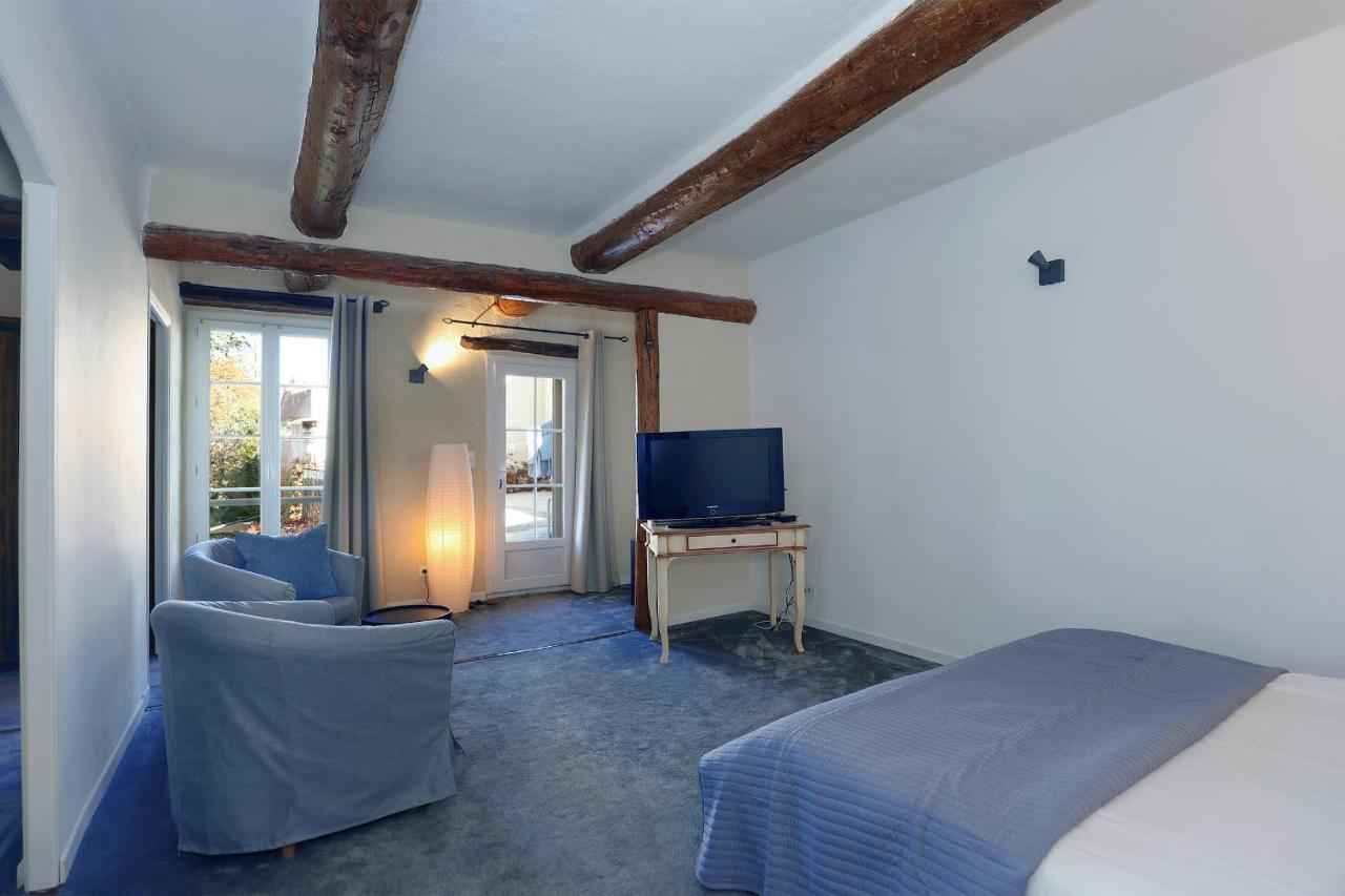 Le Cheval Blanc Bed and Breakfast La Bastide-des-Jourdans Exteriör bild